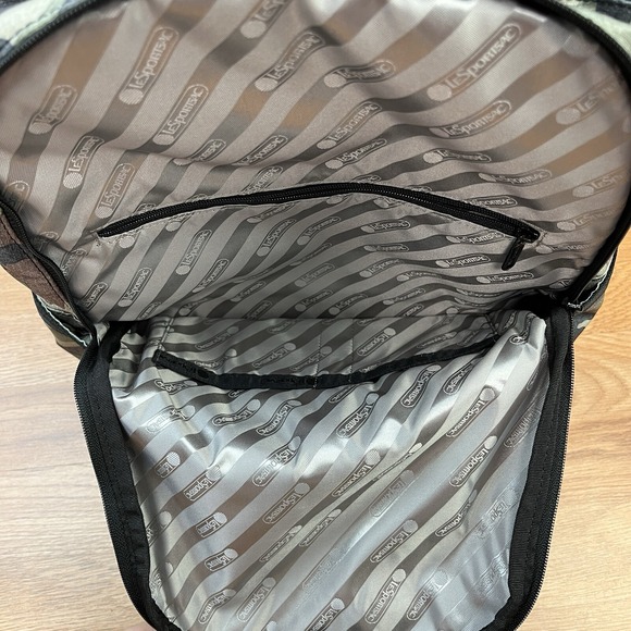 LeSportsac Montana Backpack Camo Removable Laptop Sleeve Insert NEW - Picture 7 of 13